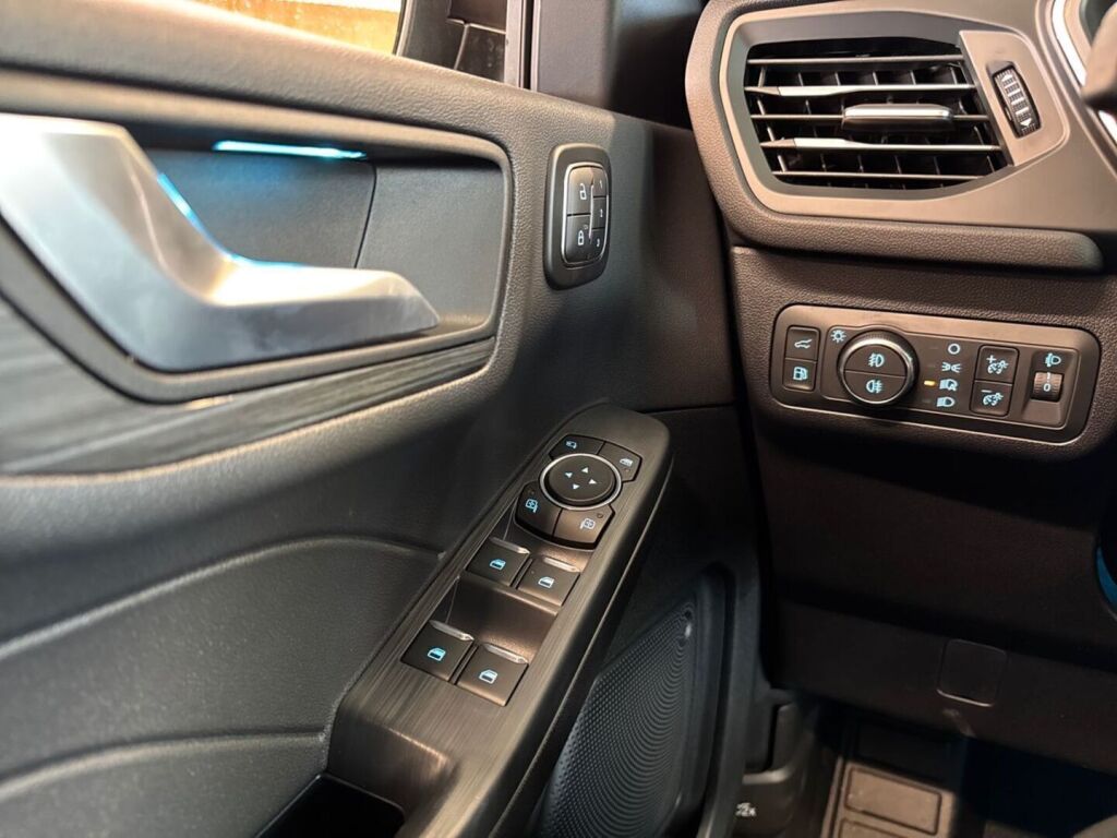 Ford Kuga 2026 Vihreä