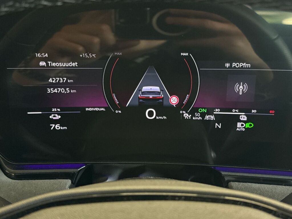 Audi S6 e-tron 2025 Ruskea (beige)