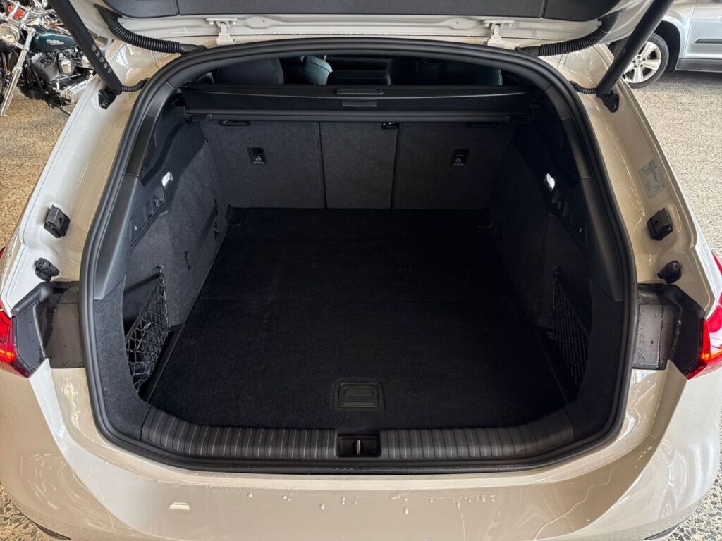 Audi S6 e-tron 2025 Ruskea (beige)