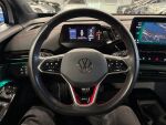 Volkswagen ID.4 2023 Met.valkoinen/musta katto
