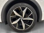 Volkswagen ID.4 2023 Met.valkoinen/musta katto