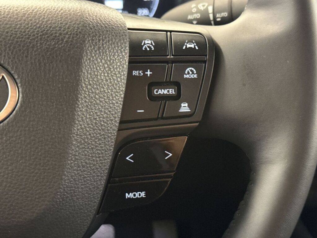 Toyota C-HR 2025 met.hopea