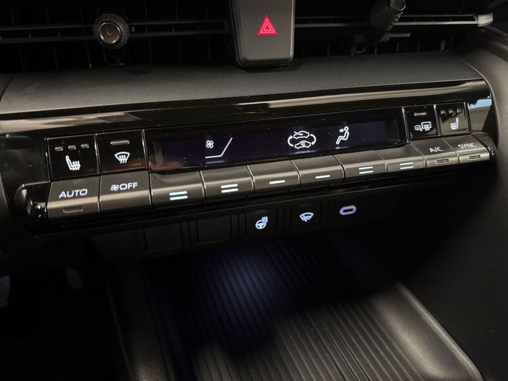 Toyota C-HR 2025 met.hopea
