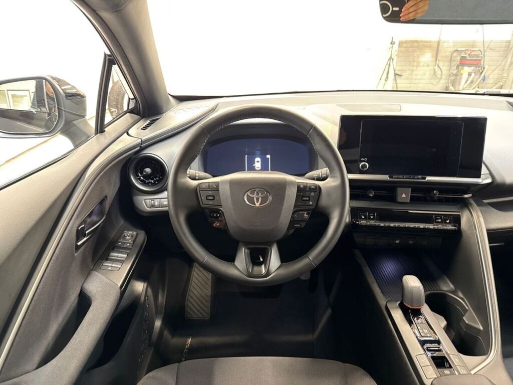 Toyota C-HR 2025 met.hopea