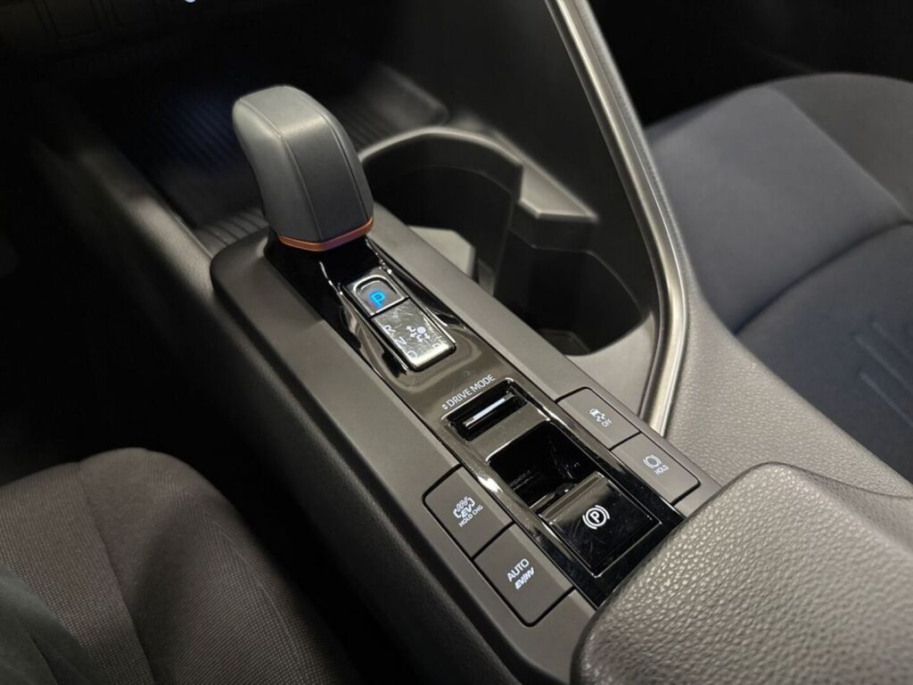 Toyota C-HR 2025 met.hopea