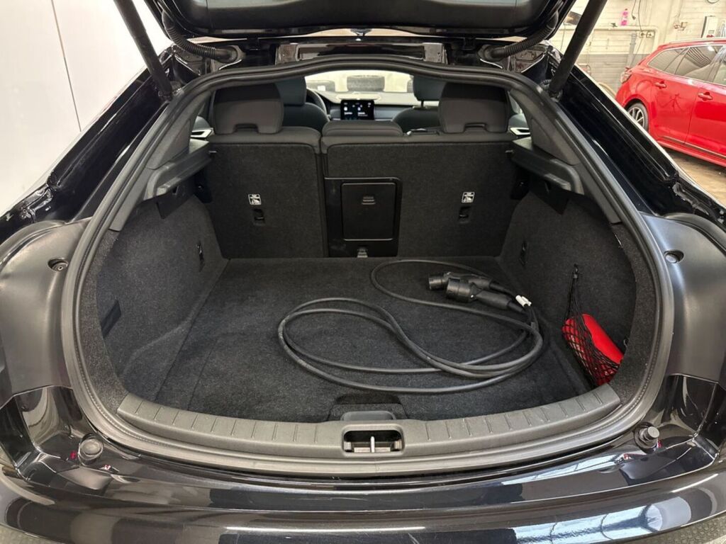 Polestar 2 2024 Space