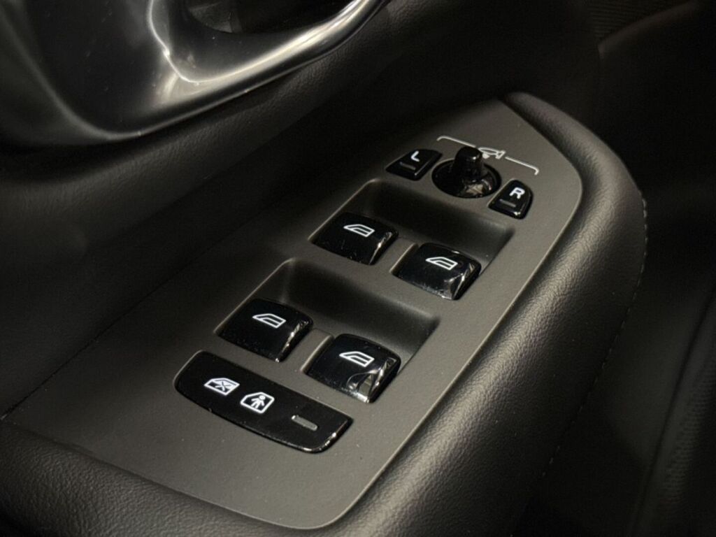 Volvo XC90 2023 
