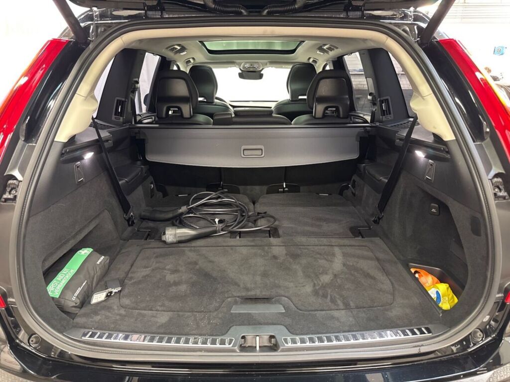 Volvo XC90 2023 