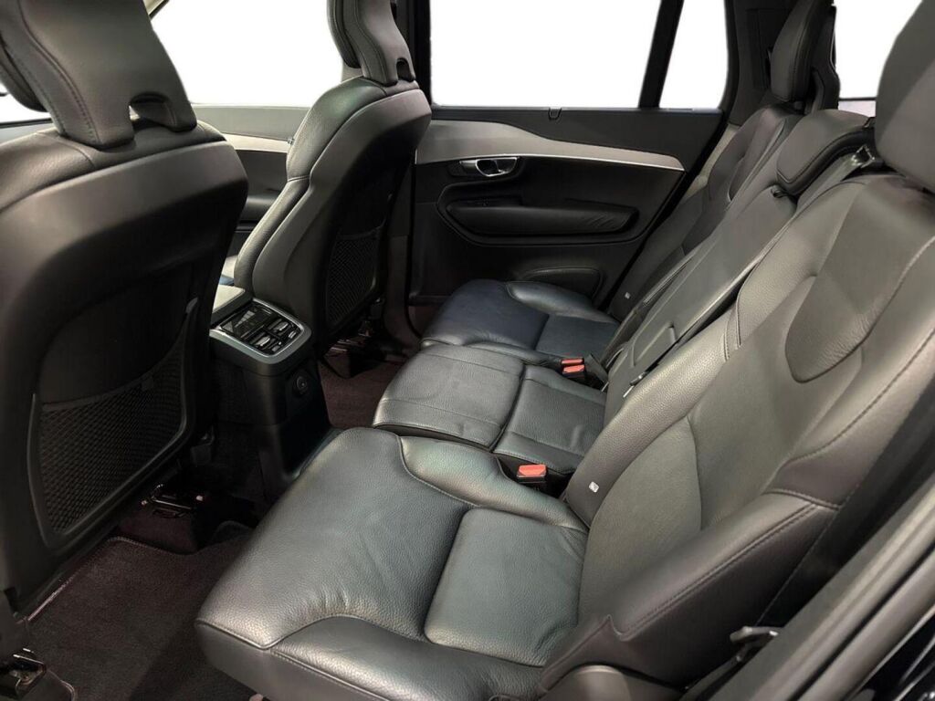 Volvo XC90 2023 
