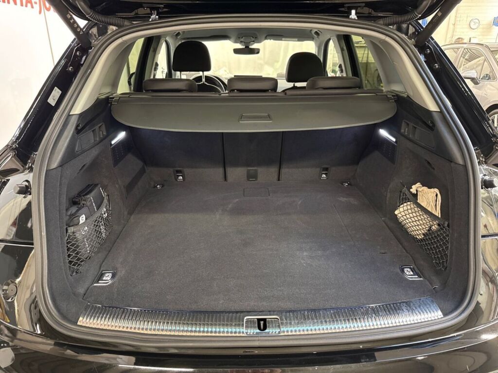 Audi Q5 2024 Mythos Black Metallic