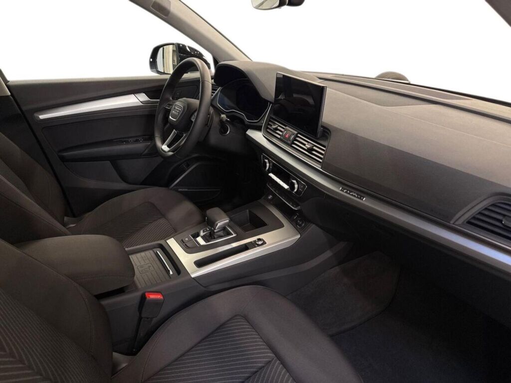 Audi Q5 2024 Mythos Black Metallic