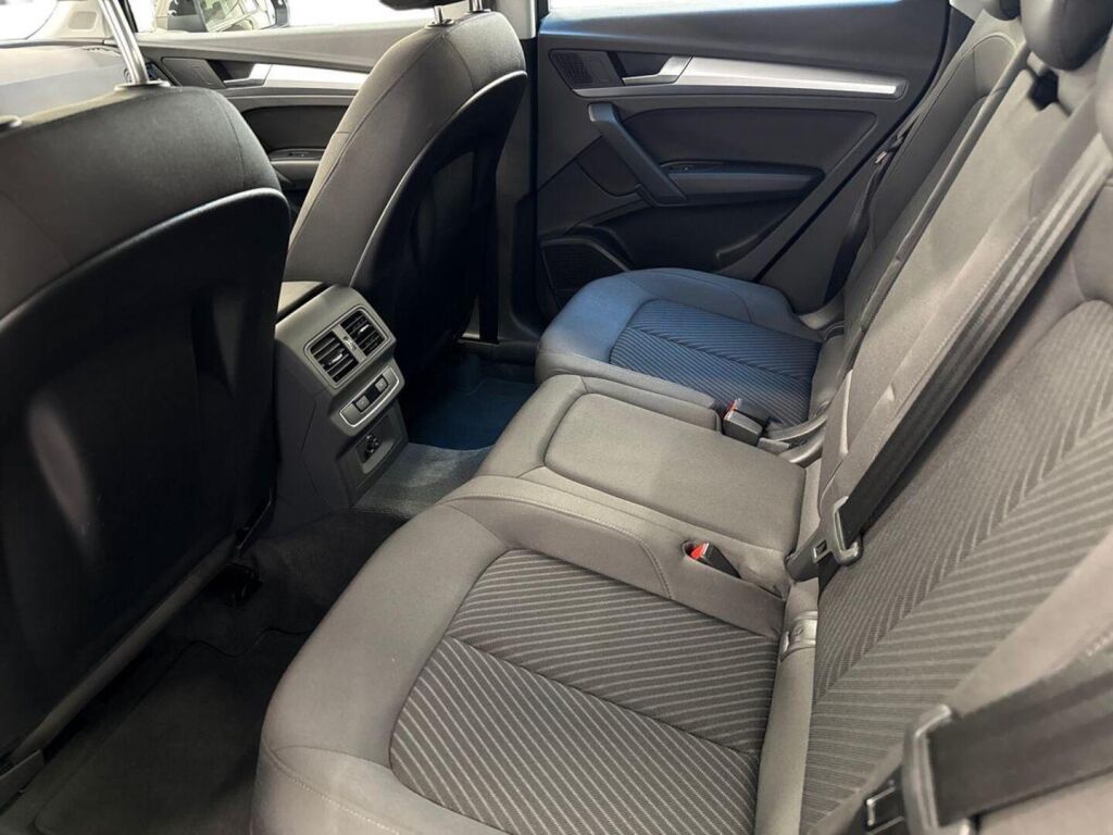Audi Q5 2024 Mythos Black Metallic