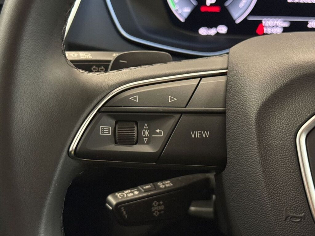 Audi Q5 2024 Mythos Black Metallic