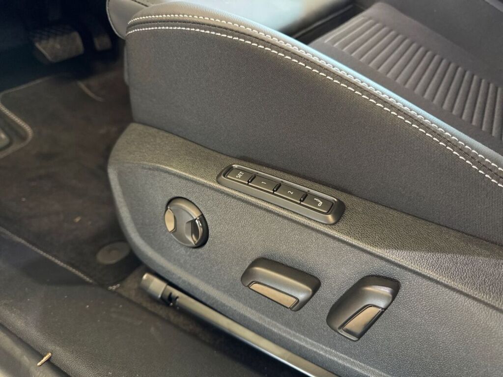 Ford Capri 2026 Agate Black