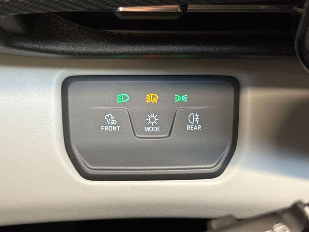 Ford Explorer 2026 Musta