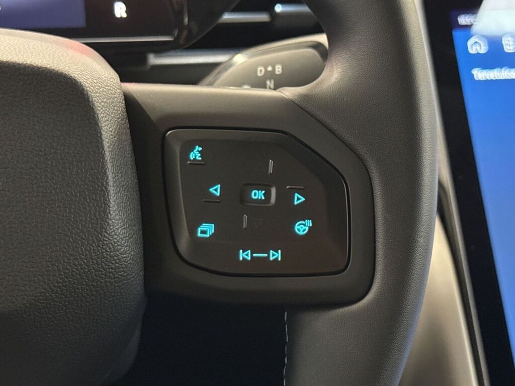 Ford Explorer 2026 Musta