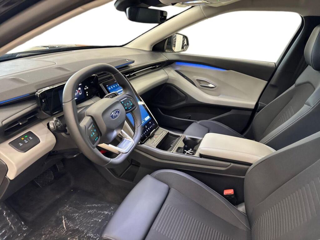 Ford Explorer 2026 Musta