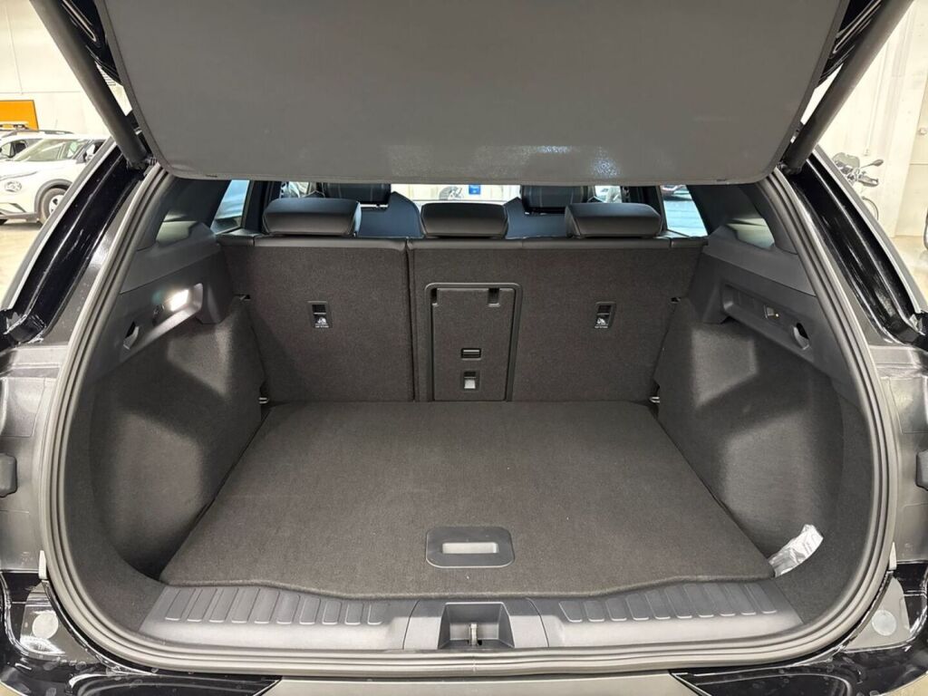 Ford Explorer 2026 Musta
