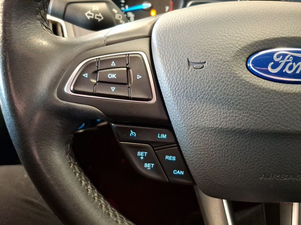 Ford Focus 2016 Harmaa