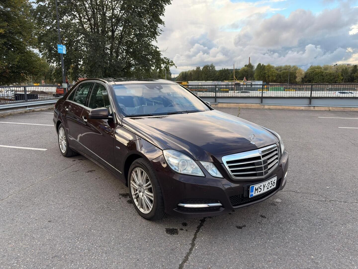 Mercedes-Benz E