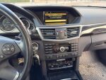 Mercedes-Benz E 2011 Ruskea (beige)