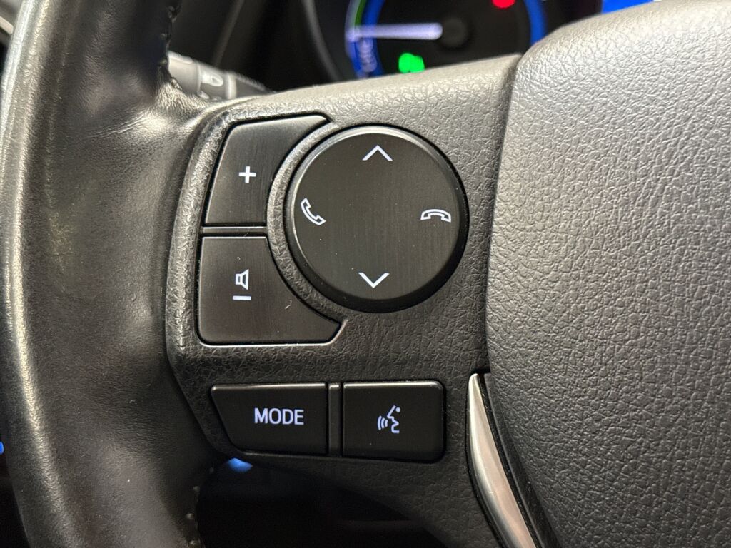 Toyota Auris 2016 Sininen