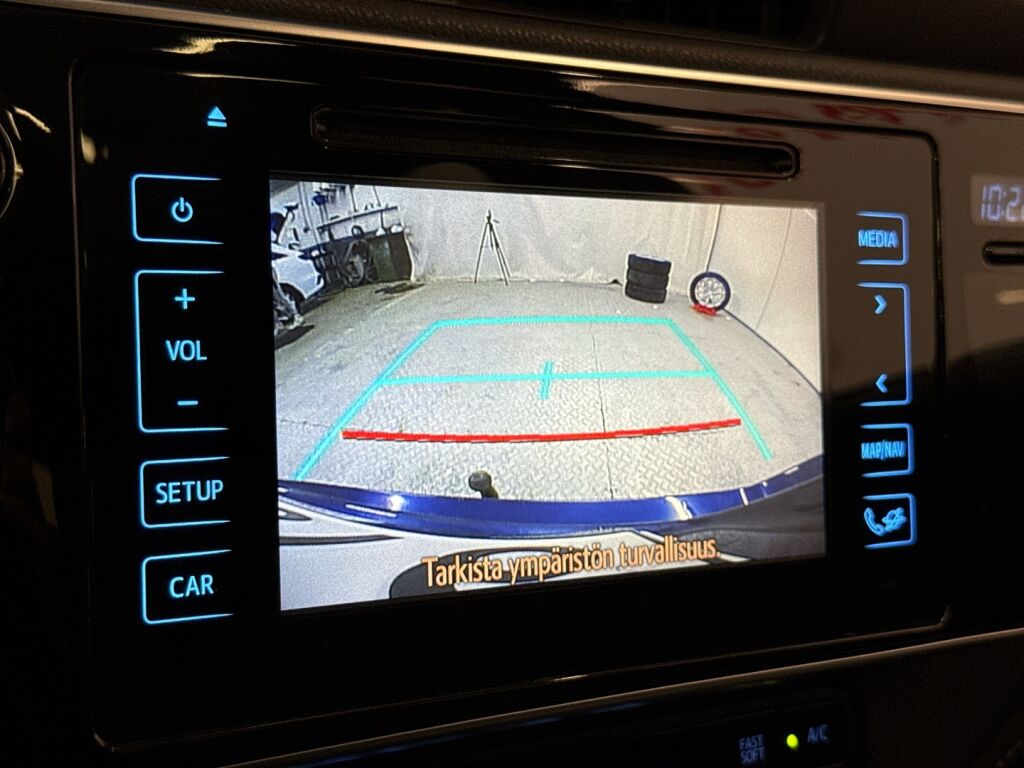 Toyota Auris 2016 Sininen