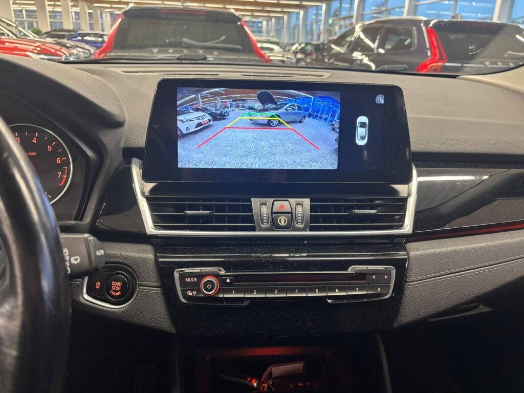 BMW 216 2016 Hopea