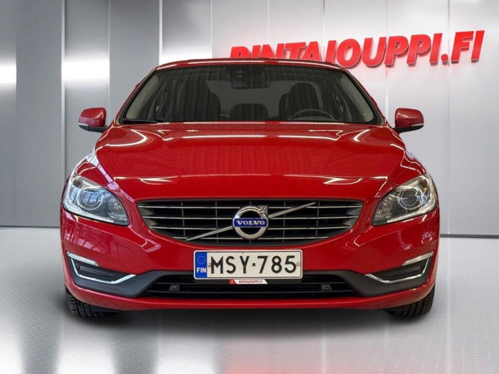 Volvo S60 2016 Punainen