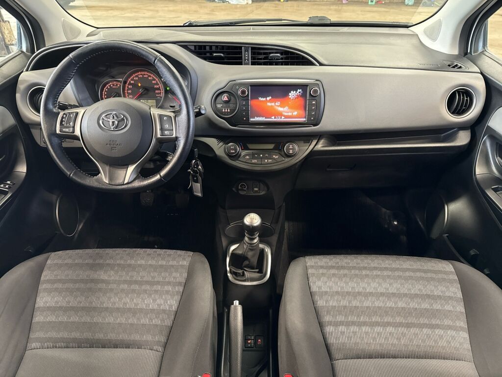 Toyota Yaris 2016 Valkoinen