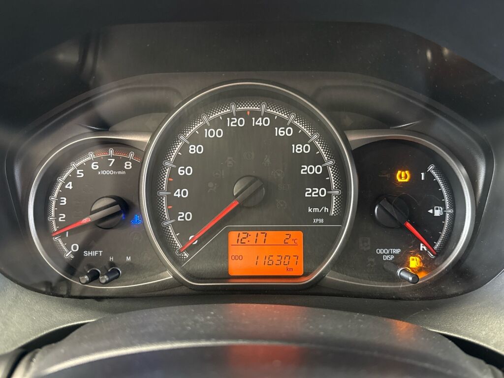 Toyota Yaris 2016 Valkoinen