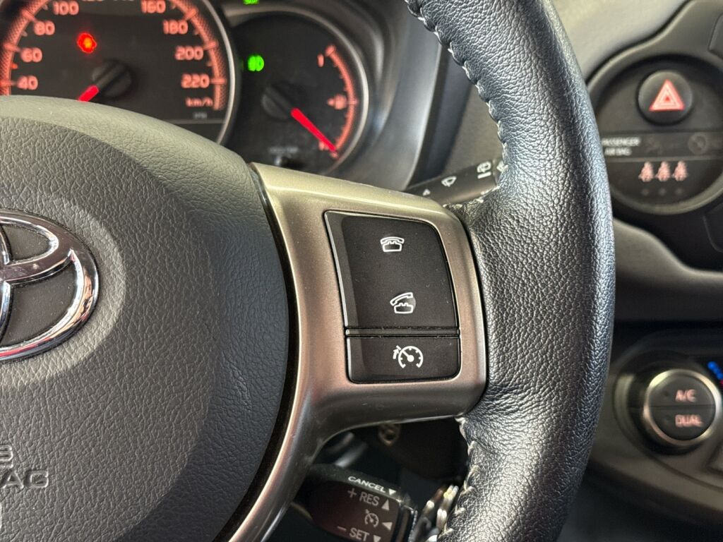 Toyota Yaris 2016 Valkoinen