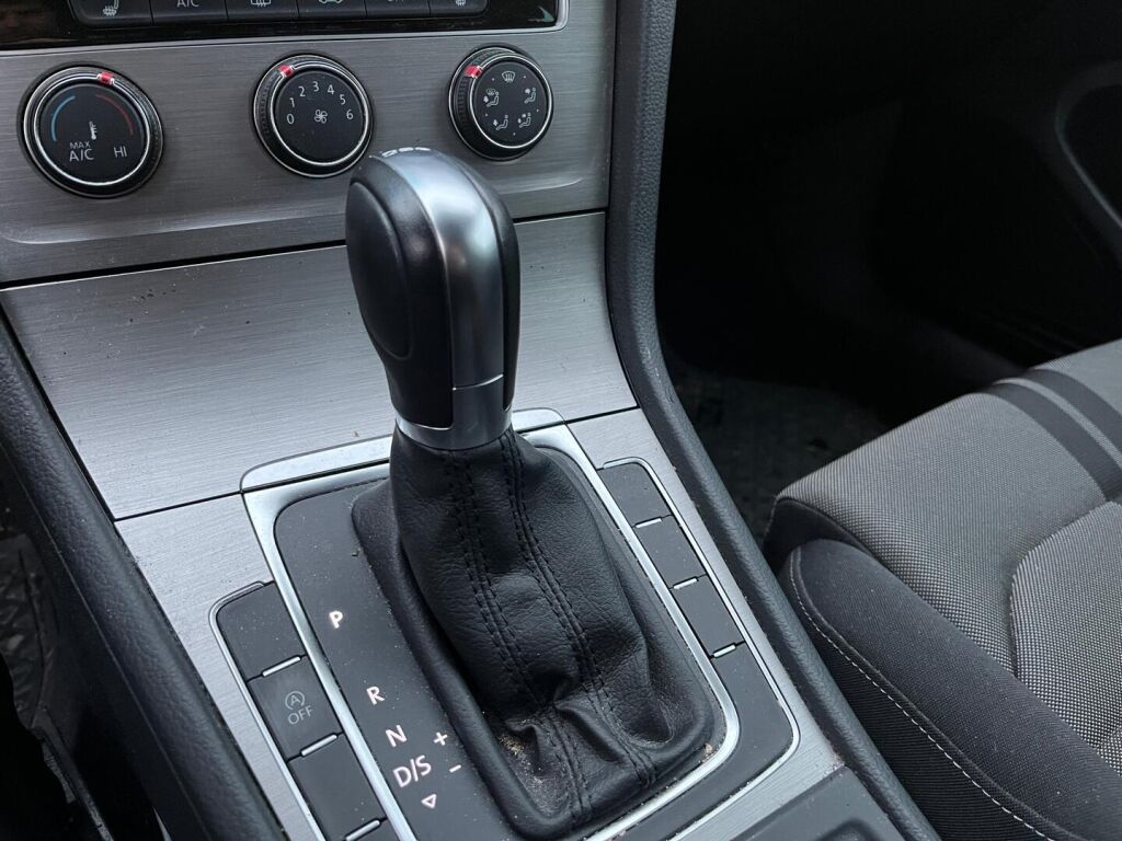 Volkswagen Golf 2016 Harmaa