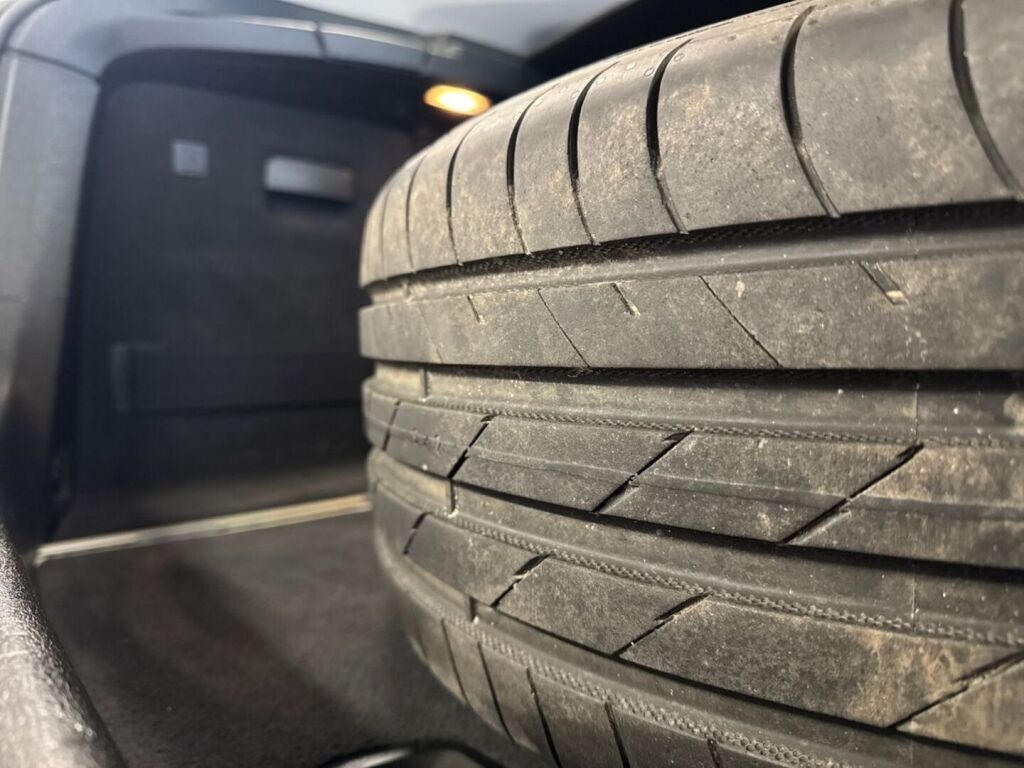 BMW 320 Gran Turismo 2016 Musta