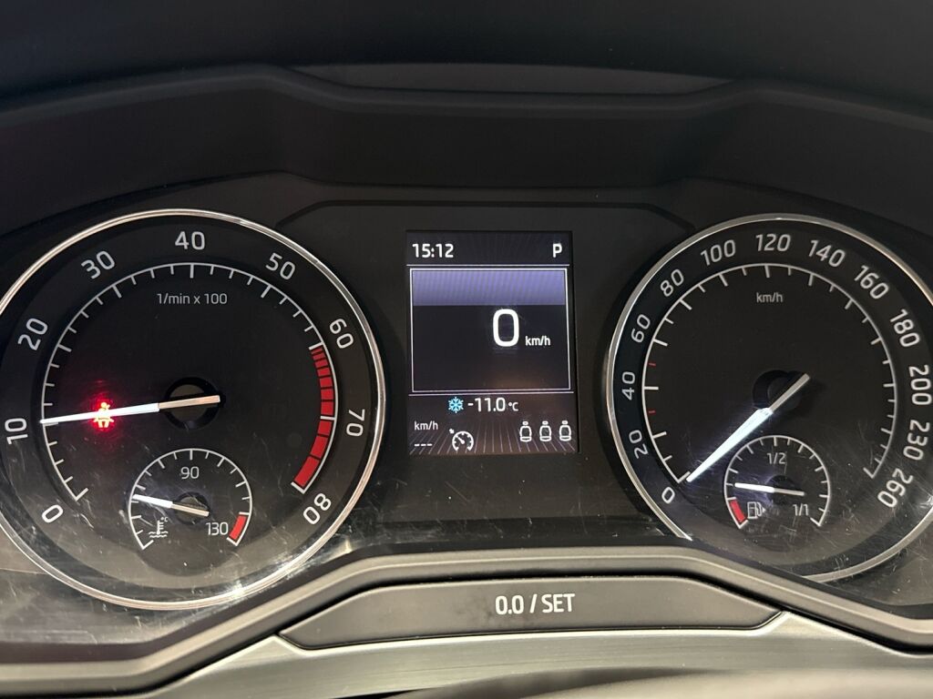 Skoda Superb 2016 Harmaa