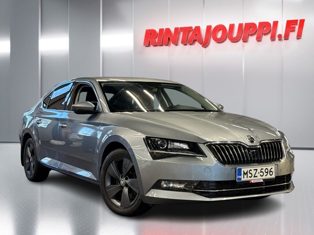 Skoda Superb 2016 Harmaa