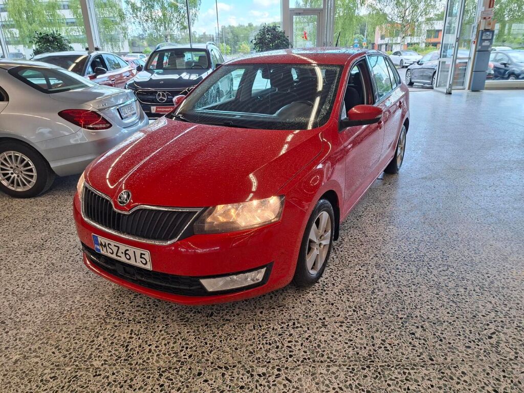 Skoda Rapid 2016 Punainen