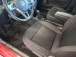 Skoda Rapid 2016 Punainen