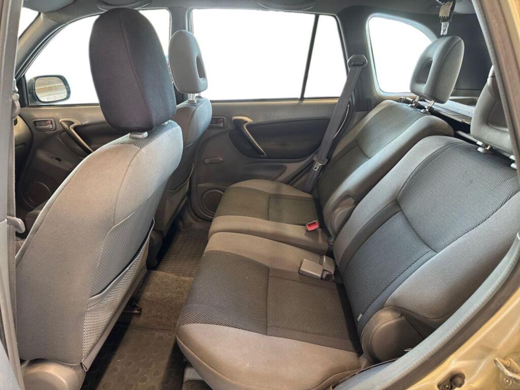 Toyota RAV4 2002 Hopea