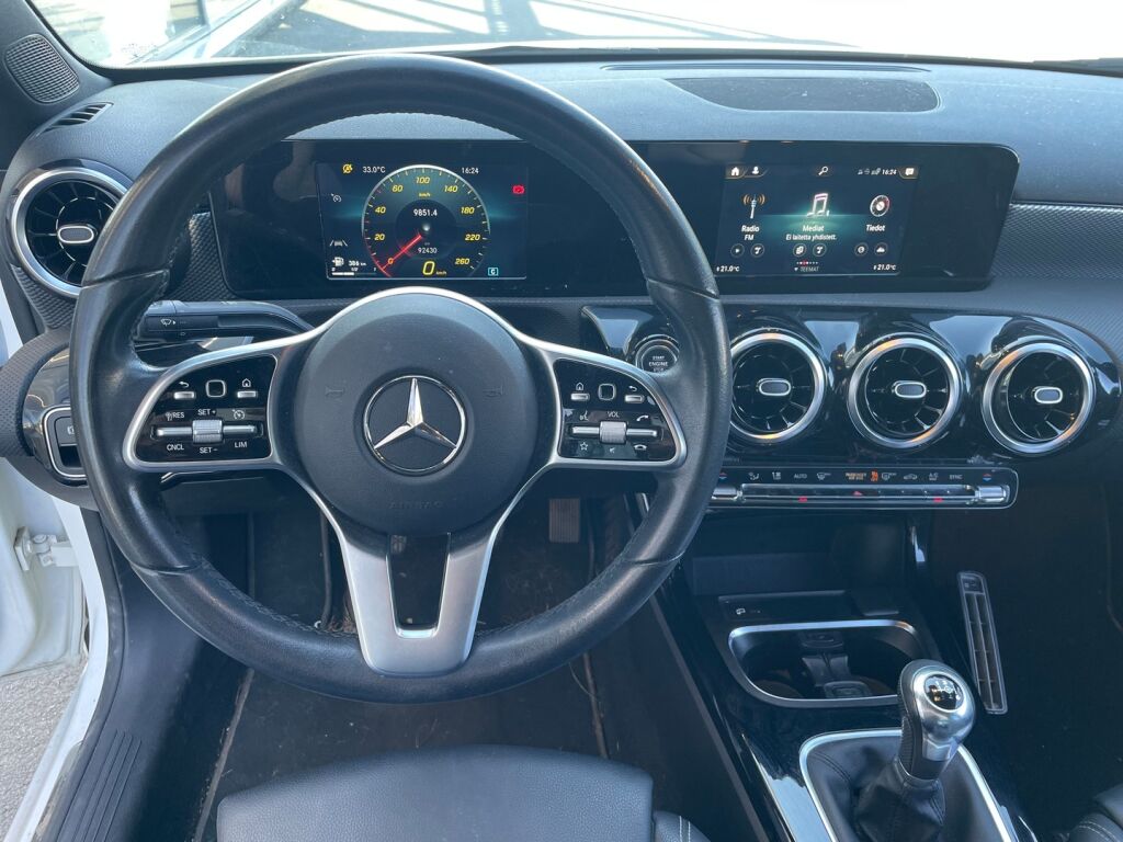 Mercedes-Benz A 2020 Valkoinen