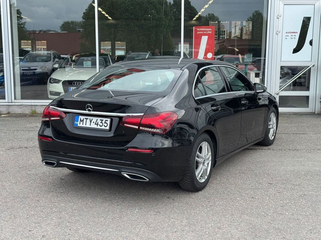 Mercedes-Benz A 2020 Musta
