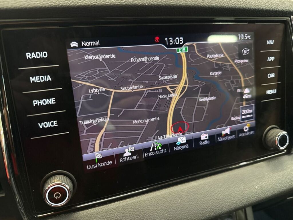 Skoda Karoq 2020 Sininen