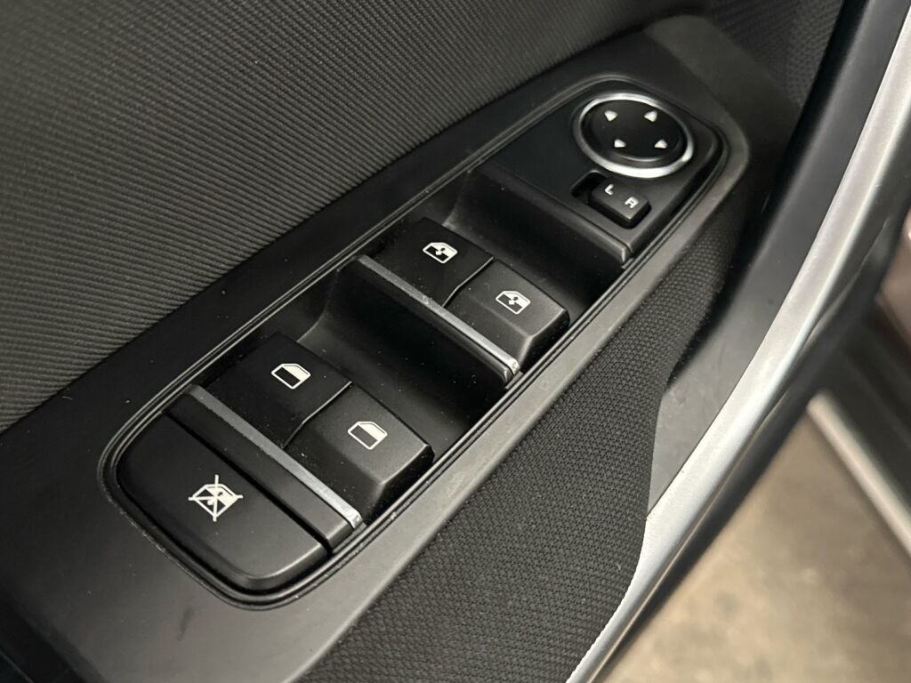 Kia XCeed 2020 Ruskea (beige)