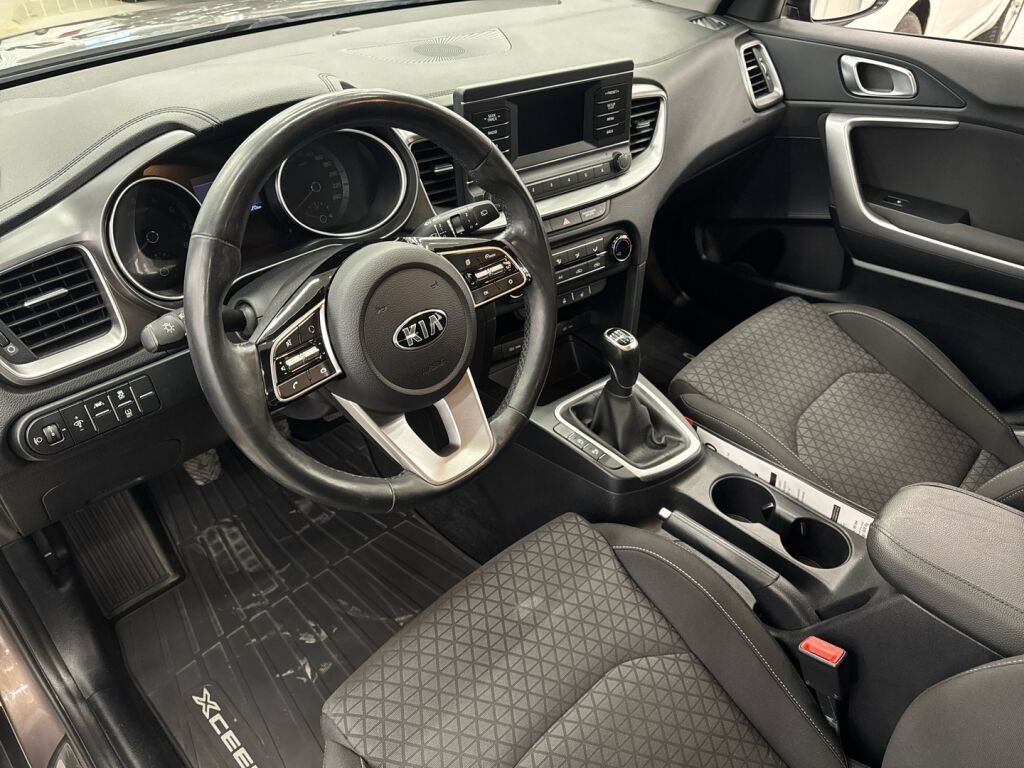 Kia XCeed 2020 Ruskea (beige)