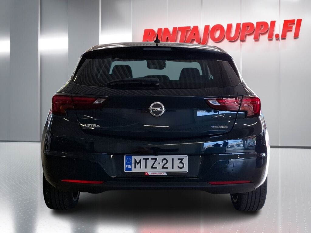 Opel Astra 2016 Vihreä