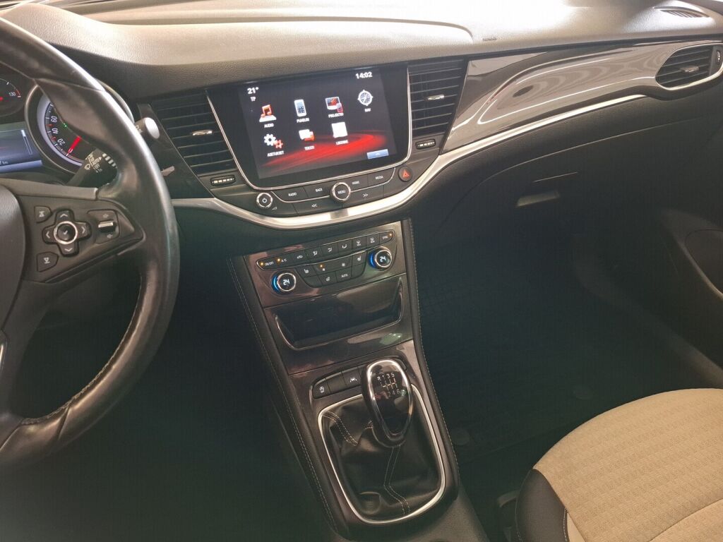 Opel Astra 2016 Vihreä