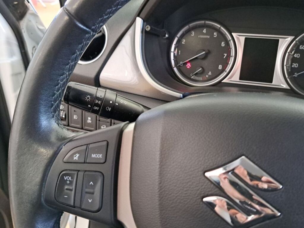 Suzuki Vitara 2016 Valkoinen