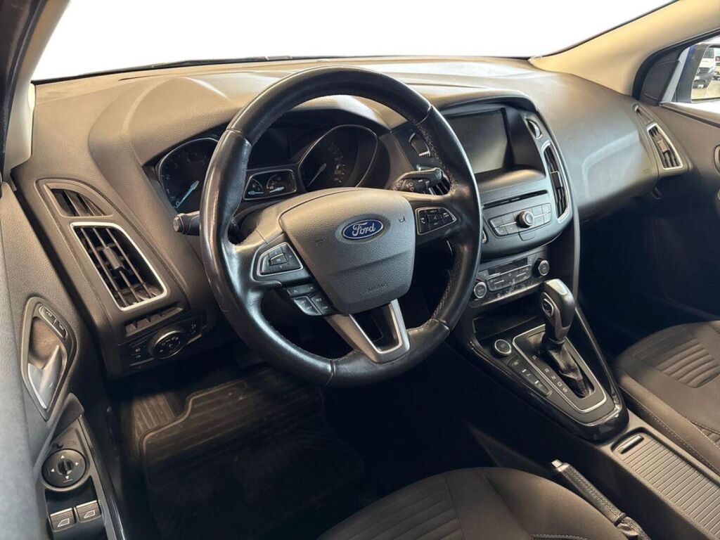 Ford Focus 2016 Metallinhohto Sininen