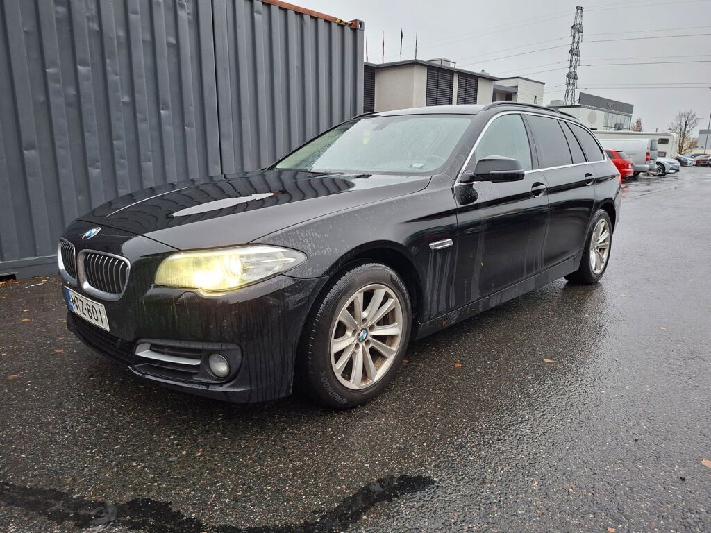 BMW 520 2016 Musta