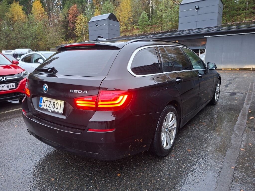 BMW 520 2016 Musta